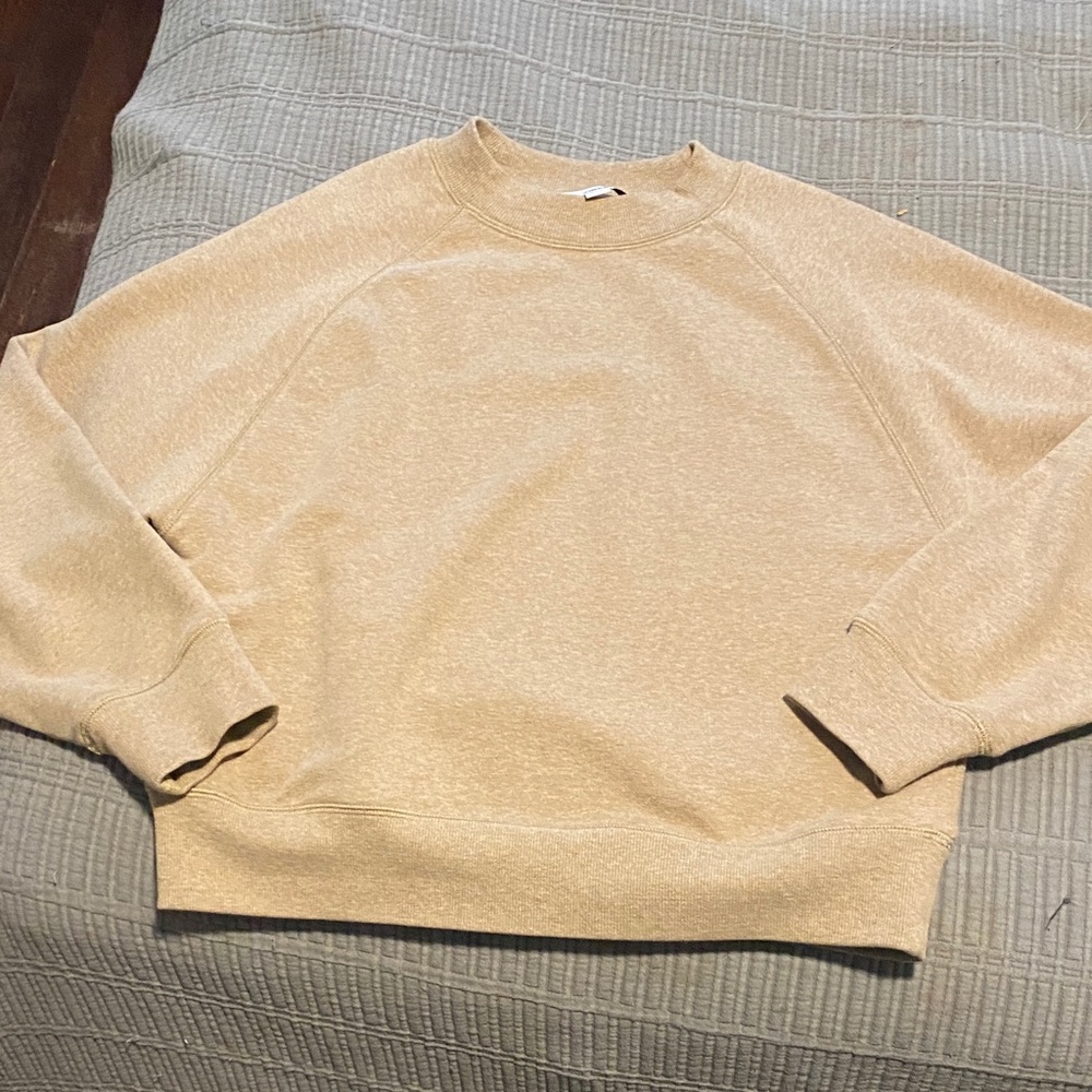 Vince sweatshirt. Like new condition. Size XS